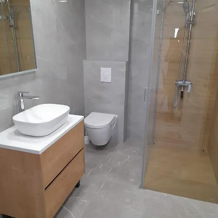 Apartman Laz *