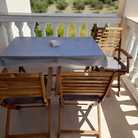 Laz Apartman